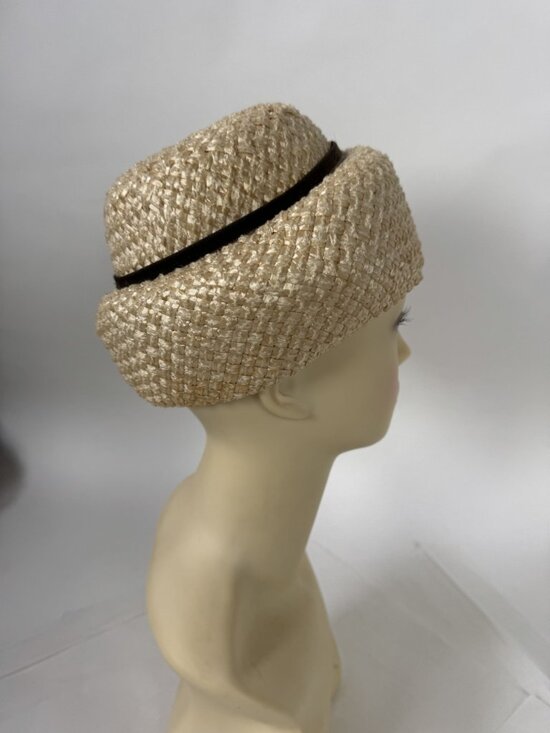 Vintage 1950\'s Beige Straw Womens Hat With Black Accent Woven Design Mid-Century main image 9
